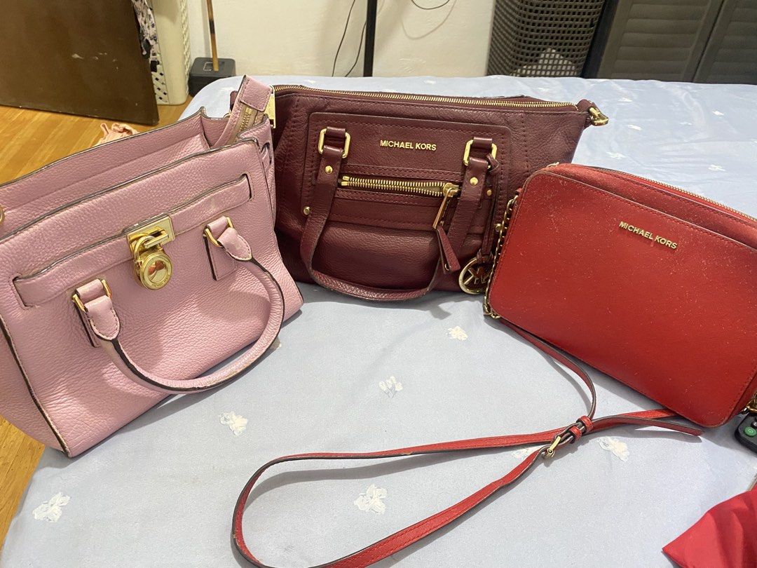 Mk take all (Category: Tote Bags) located in Manila. Submitted by yeshajess293981 (Listing ID 1470391433, Image 1). Description: Legit po lahat Pang personal use nyo Maroon-maganda pa po yan even hardware issue lang sa sling yung rubberlining and also sign of used po Pink- repaint maganda po kulay nya actually prang free lang po ito gold pa hardware bilhan nyo nalang sling Red-may mga scratches sa body maganda pa hardware pwede pa pang araw araw 