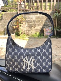 (Category: ) located in . Submitted by prelovedukayukaybags_cdo (Listing ID 1470360322, Image 1). Description: .