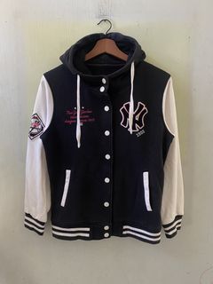 (Category: ) located in . Submitted by nasya_thrift_collection2023 (Listing ID 1470359771, Image 1). Description: .