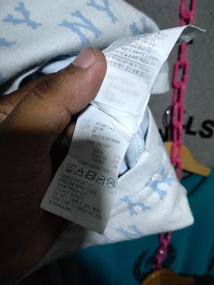 MLB NY AOP (Category: Tshirts & Polo Shirts ) located in Kalibo. Submitted by thriftedbykim12 (Listing ID 1470453340, Image 3). Description: Like new Size L on tag 23/28 Issue:none 450+sf.