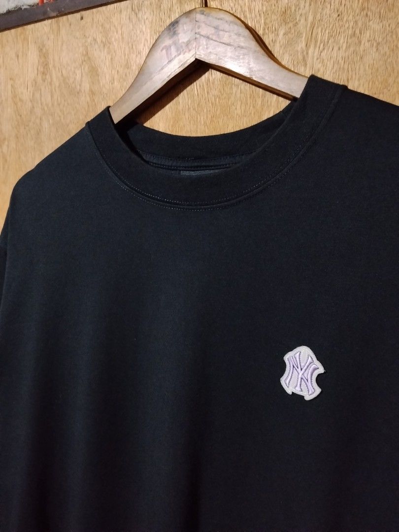 MLB NY SMALL LOGO PATCH EMBROIDERY TSHIRT (Category: Activewear) located in Kalibo. Submitted by ionsthrift (Listing ID 1470534400, Image 2). Description: 📌Ugaliing mag basa palagi, pra iwas tanong o aberya. 📌Wag na mag offer kng hndi nman kayang panindigan or bibilhin. Dahil once na nag offer ka dpat sure ka. 📌Please, manage your expectation nlng, halos lahat po ng items ay galing ukay, denedeclare ko nman pag my issue, pro pasensya na pag me