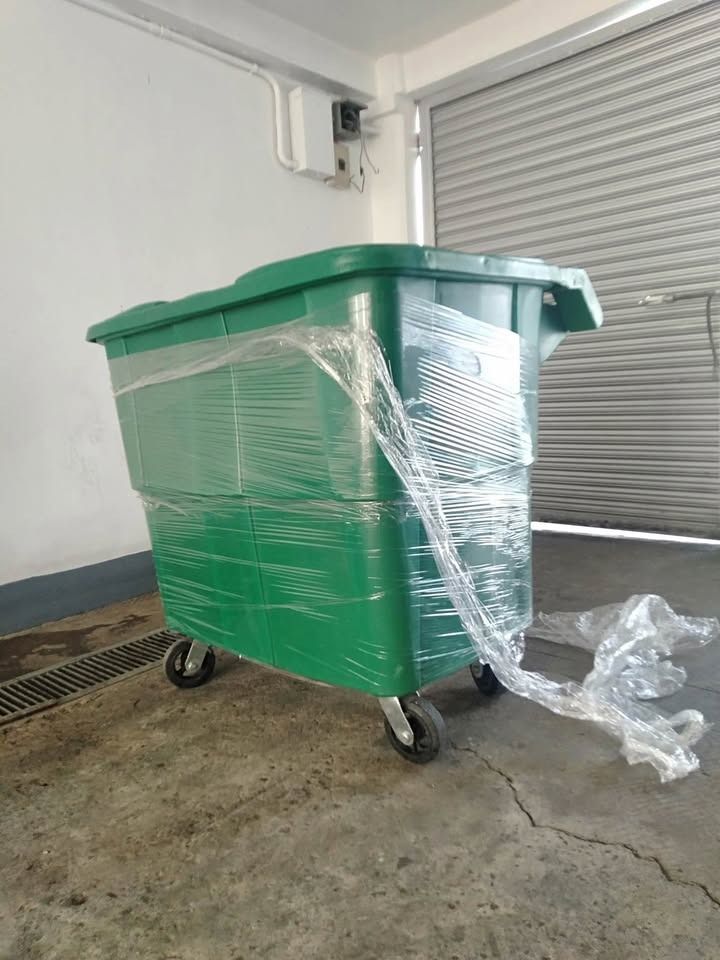 MOBILE TRASH BIN 660 LITERS (Category: Waste Bins & Bags) located in Caloocan City. Submitted by epicdragon.cf8b55 (Listing ID 1470352656, Image 2). Description: MOBILE TRASH BIN 660 LITERS- 113H X 70W X 129L 3PRTB660 JUST CALL US / Pm me for more info. -09971763227 LOOK FOR : ANGHIE Address: 634 JRA COMPOUND LUPANG PARI SAN MIGUEL PASIG CITY WEBSITE: http://jocelynesidera30.wibsite.com/joekelceetrading email: [hidden information].