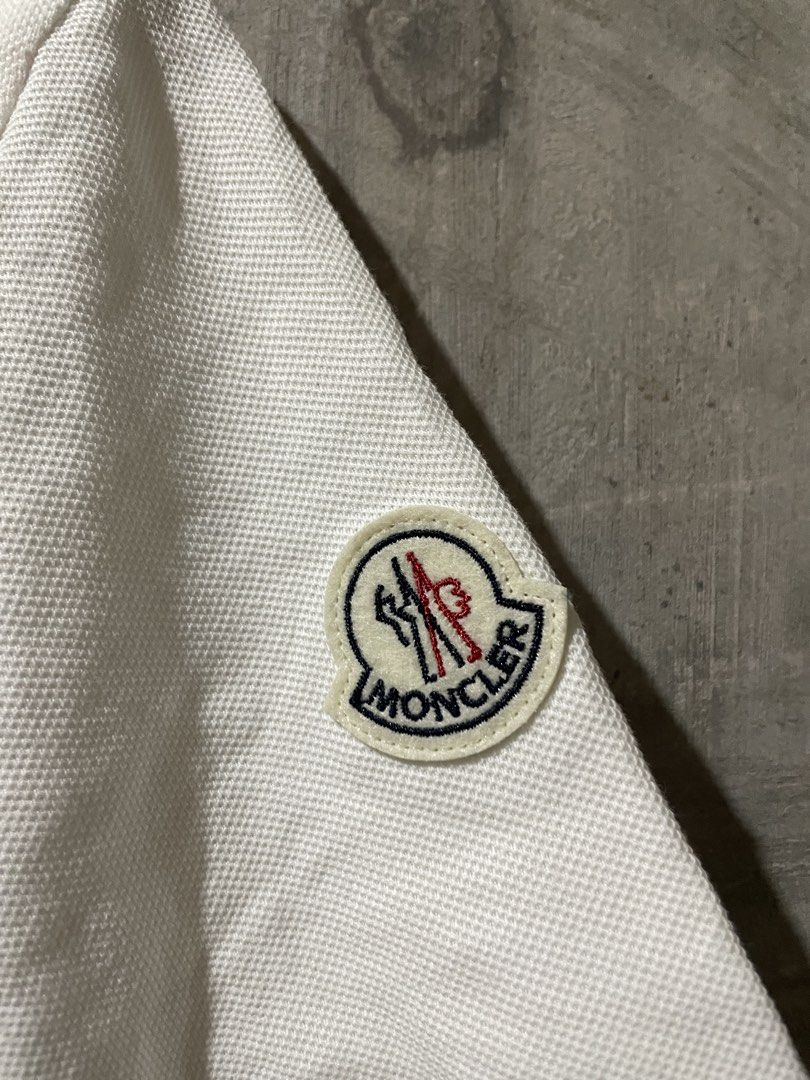 Moncler (Category: Luxury Apparel) located in Ilagan. Submitted by thrift2south (Listing ID 1470353964, Image 3). Description: 20/28-29.