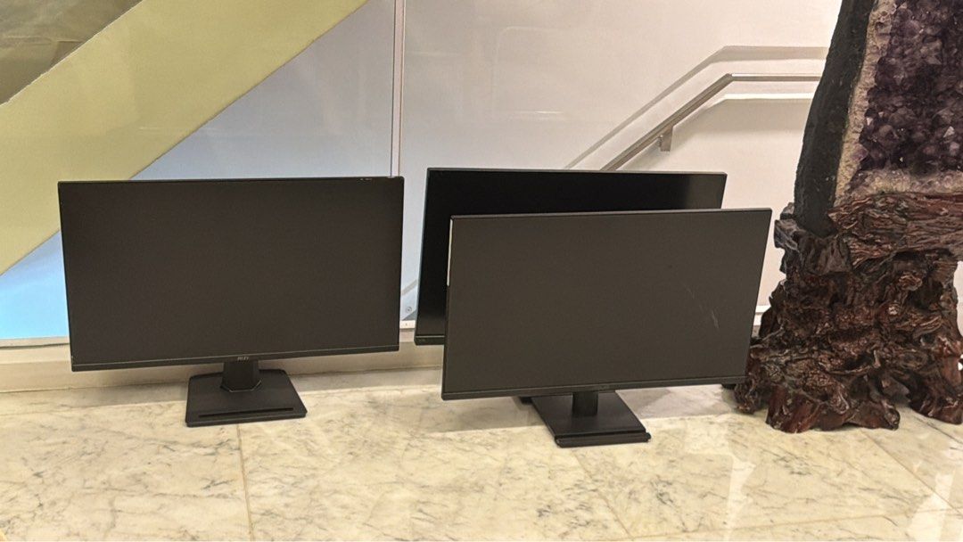 Monitor (Category: Monitor Screens) located in Singapore. Submitted by dmkxx (Listing ID 1470457067, Image 1). Description: - Set of 3 working desktop monitors available - Ideal for office setups or dual-screen gaming rigs - Self-collection only $85 each 35 cm x81 cm .