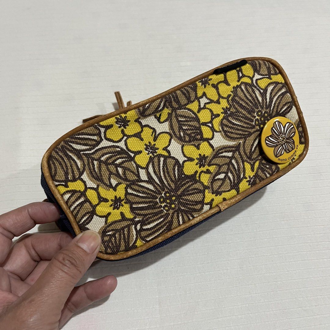 MONO Comme Ca Canvas Organizer Pouch/Multi-purpose Pouch (Category: Purses & Pouches) located in Mangaldan. Submitted by janzyvi (Listing ID 1470357103, Image 3). Description: .