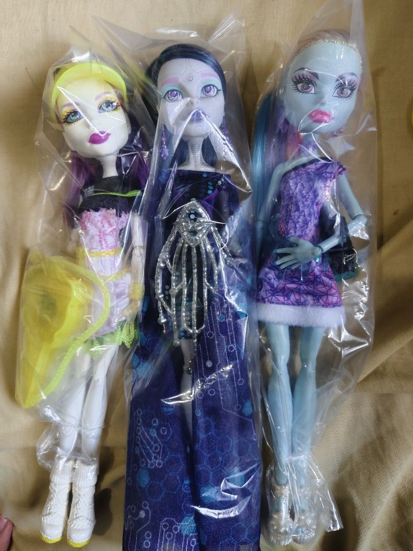Monster high dolls (Category: Kids Toys) located in Bulacan. Submitted by for_ever_after (Listing ID 1470376441, Image 1). Description: elleedee 2k scaris abbey 3k COMPLETE SPORTS Spectra 3k COMPLETE.