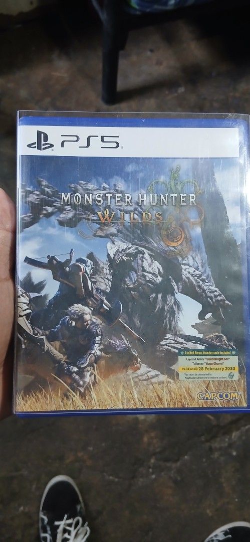 Monster Hunter Wilds PS5 Steelbook Edition (Category: PlayStation) located in Antipolo. Submitted by heyyo.its.gelo (Listing ID 1470417429, Image 2). Description: For Sale: Monster Hunter Wilds, with Steelcase - Condition: Almost new, Tinapos lang. - Includes: Standard game case and exclusive collector's steelbook edition - Bonus: Pre-order bonus voucher included inside (valid until February 28, 2030) -RFS: Decluttering stuff - Shipping: Through 