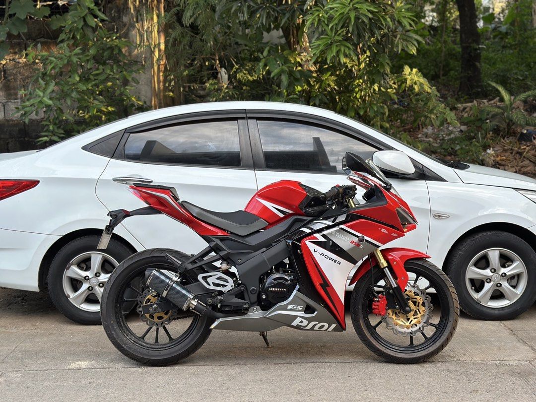 Motorstar GPR 250 Latest Version (Category: Motorbikes for Sale) located in Manila. Submitted by felipsuprimo (Listing ID 1470394611, Image 3). Description: RUSH FOR SALE NEED FUNDS! My 1st and personal Sportsbike 250CC No issue (Linis and alaga lang) 1,500km odo only Chinange oil ng 500km, 1,300km Ako first owner Complete papers Antipolo location.
