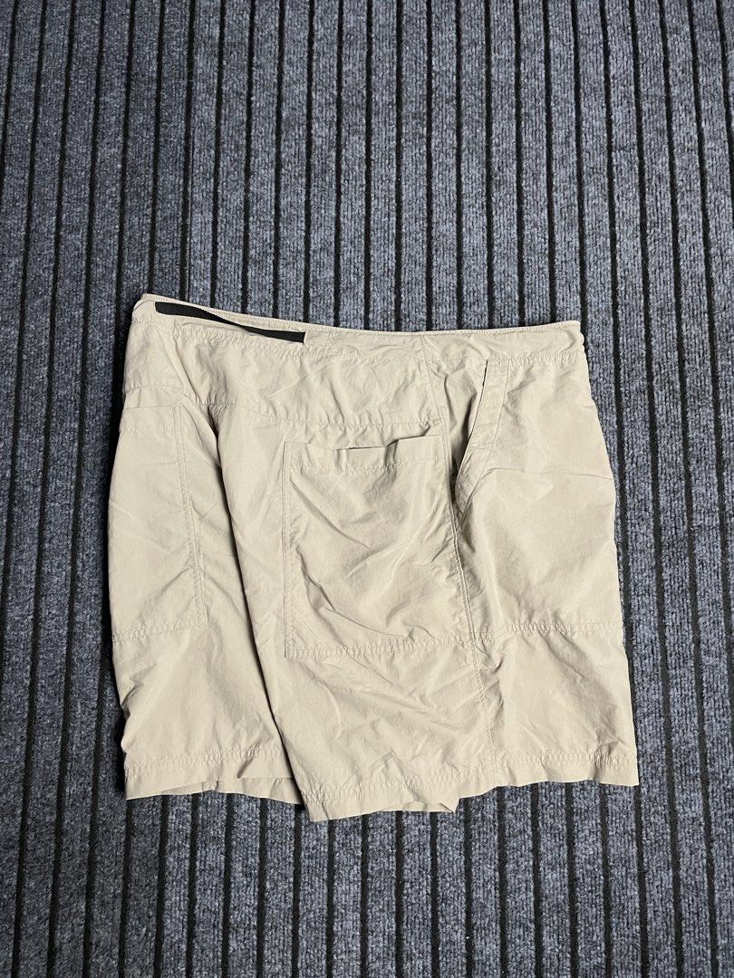 Mountain Hardware - Belted Cargo Lightweight Short (Category: Shorts) located in Puerto Princesa. Submitted by palawan.swagdealer (Listing ID 1470375892, Image 3). Description: All details are provided Kindly check each photo Item has no major flaws In good-very good condition.