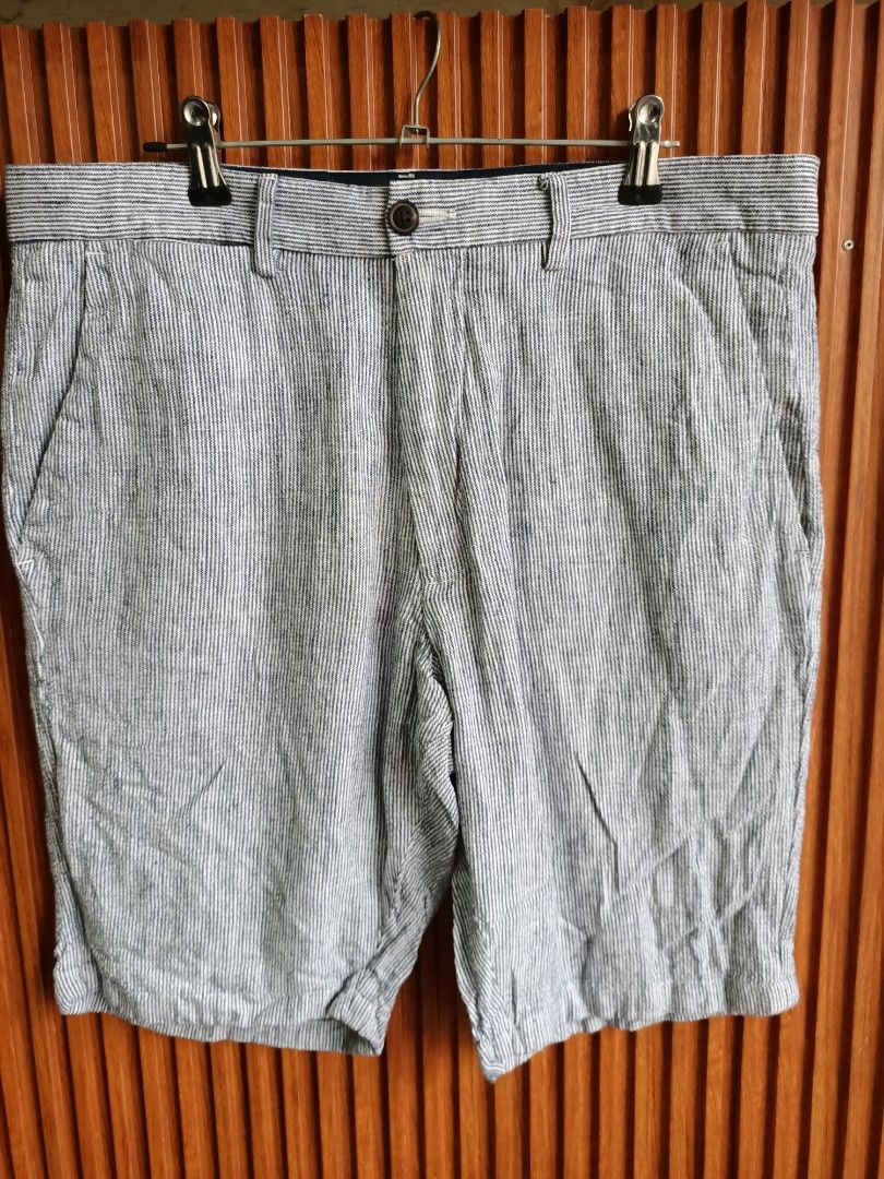 M&S Blue and White Striped Shorts (Category: Shorts) located in Bayombong. Submitted by rheaaa00530 (Listing ID 1470472980, Image 1). Description: - Brand: Marks & Spencer (M&S) - Design: Blue and white striped summer shorts - Features: Front button closure, belt loops, and functional side pockets - Fabric: Lightweight and comfortable for warm weather - Origin: Made in Bangladesh - Condition: Clean, excellent overall condition, and ready to wear.