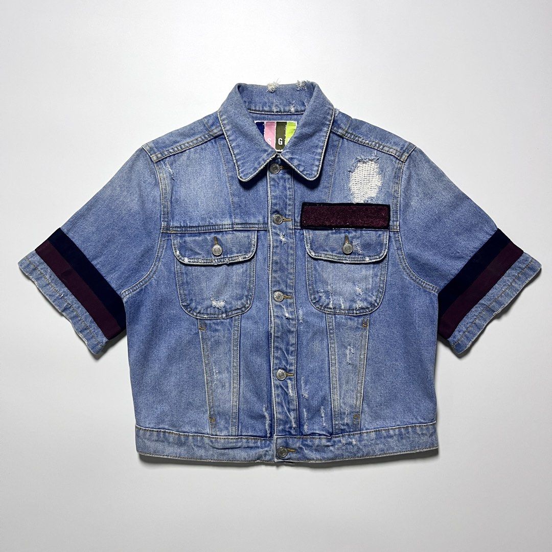 MSGM Cropped Denim Jacket (Category: Shirts) located in Cebu City. Submitted by franceuy (Listing ID 1470474282, Image 1). Description: Excellent Condition No Issue W-19.5 L-22 Color rate: 9/10 Cebu City📍.
