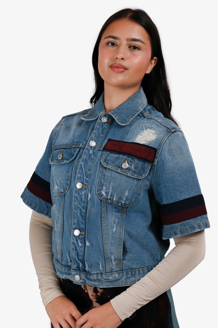 MSGM Cropped Denim Jacket (Category: Shirts) located in Cebu City. Submitted by franceuy (Listing ID 1470474282, Image 2). Description: Excellent Condition No Issue W-19.5 L-22 Color rate: 9/10 Cebu City📍.
