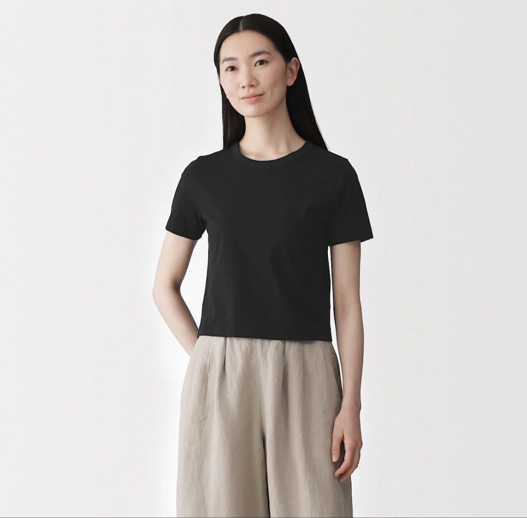 Muji Black Cropped Shirt (Category: Shirts) located in Pasay City. Submitted by alexcs0502 (Listing ID 1470439727, Image 2). Description: Best fits S. Used 4x Rfs: decluttering .