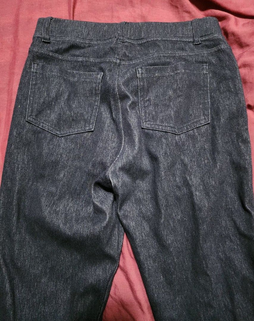 Muji Dark Blue Jeggings (Category: Jeans) located in Quezon City. Submitted by dolcegioia (Listing ID 1470384631, Image 2). Description: ​Brand: MUJI (Ryohin Keikaku Co., Ltd.) ​Item Type: Women's denim-look pull-on leggings / slim pants ​Size: Medium (M) 26-28inches ​Color: Dark wash / indigo with a textured denim print effect ​Made in: Cambodia ​Design & Features ​Waistband: Comfortable elastic waistband with belt loops for a classic jean-like 