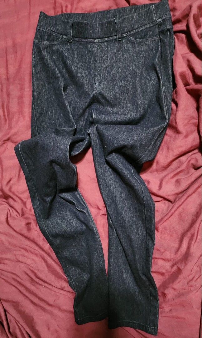 Muji Dark Blue Jeggings (Category: Jeans) located in Quezon City. Submitted by dolcegioia (Listing ID 1470384631, Image 3). Description: ​Brand: MUJI (Ryohin Keikaku Co., Ltd.) ​Item Type: Women's denim-look pull-on leggings / slim pants ​Size: Medium (M) 26-28inches ​Color: Dark wash / indigo with a textured denim print effect ​Made in: Cambodia ​Design & Features ​Waistband: Comfortable elastic waistband with belt loops for a classic jean-like 