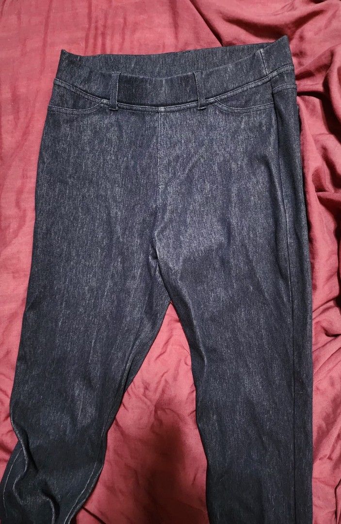 Muji Dark Blue Jeggings (Category: Jeans) located in Quezon City. Submitted by dolcegioia (Listing ID 1470384631, Image 1). Description: ​Brand: MUJI (Ryohin Keikaku Co., Ltd.) ​Item Type: Women's denim-look pull-on leggings / slim pants ​Size: Medium (M) 26-28inches ​Color: Dark wash / indigo with a textured denim print effect ​Made in: Cambodia ​Design & Features ​Waistband: Comfortable elastic waistband with belt loops for a classic jean-like 