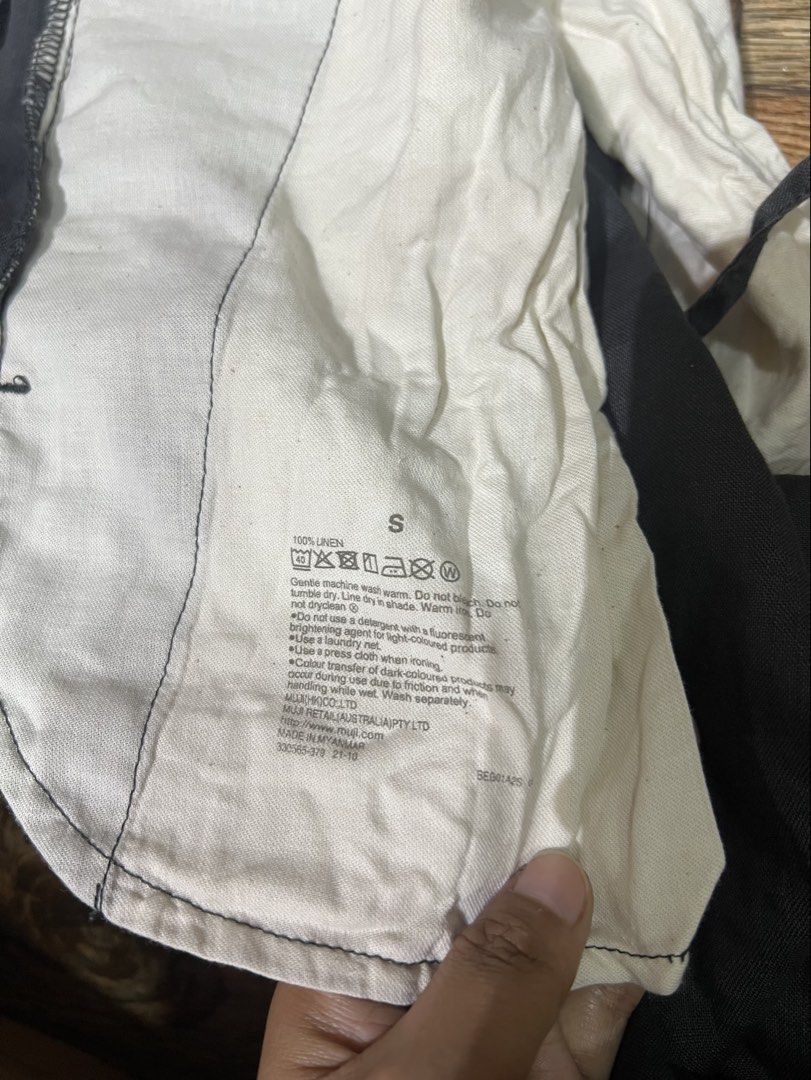 MUJI linen pant (Category: Other Bottoms) located in San Jose del Monte. Submitted by senorita_wella (Listing ID 1470474520, Image 3). Description: .