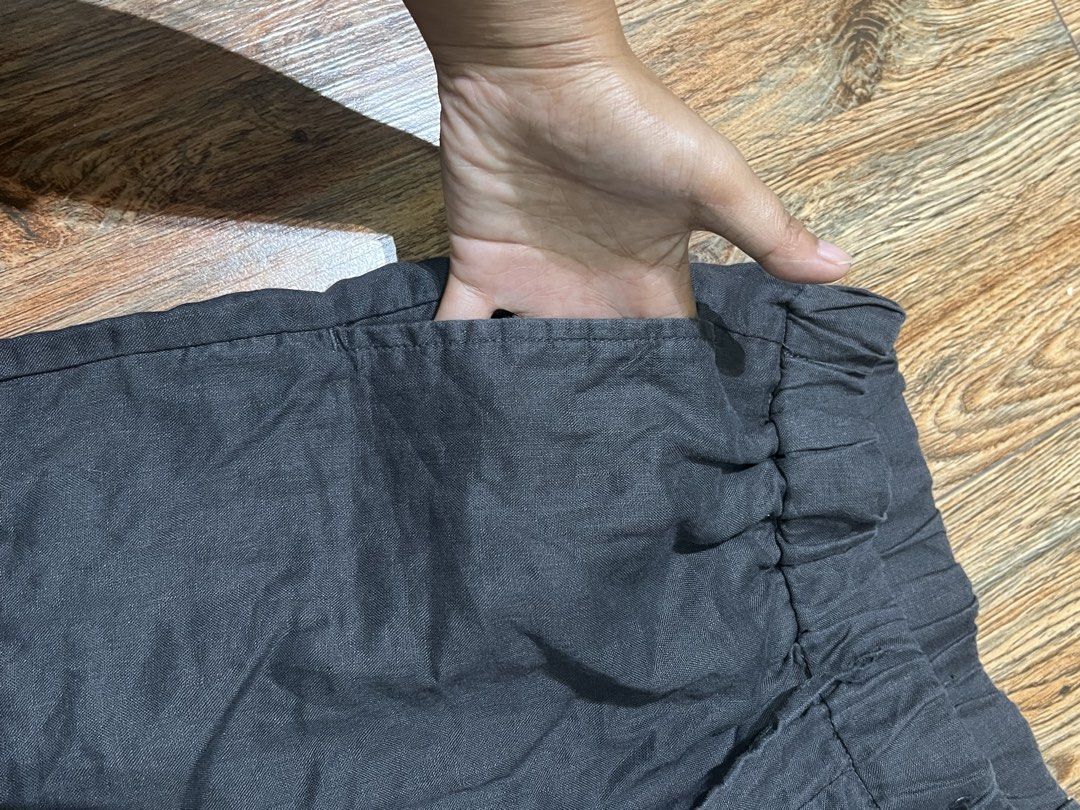 MUJI linen pant (Category: Other Bottoms) located in San Jose del Monte. Submitted by senorita_wella (Listing ID 1470474520, Image 2). Description: .