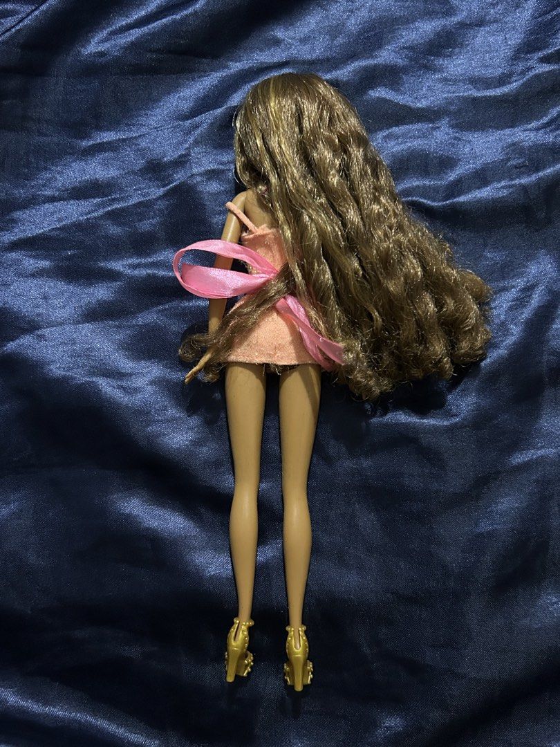 My Scene Madison Doll (Category: Kids Toys) located in Taguig. Submitted by kinnshope (Listing ID 1470499289, Image 3). Description: Preloved MyScene Madison Doll - good joints - soft hair - flaws shown in pictures; chewed hand, lip chips and a cut in legs.