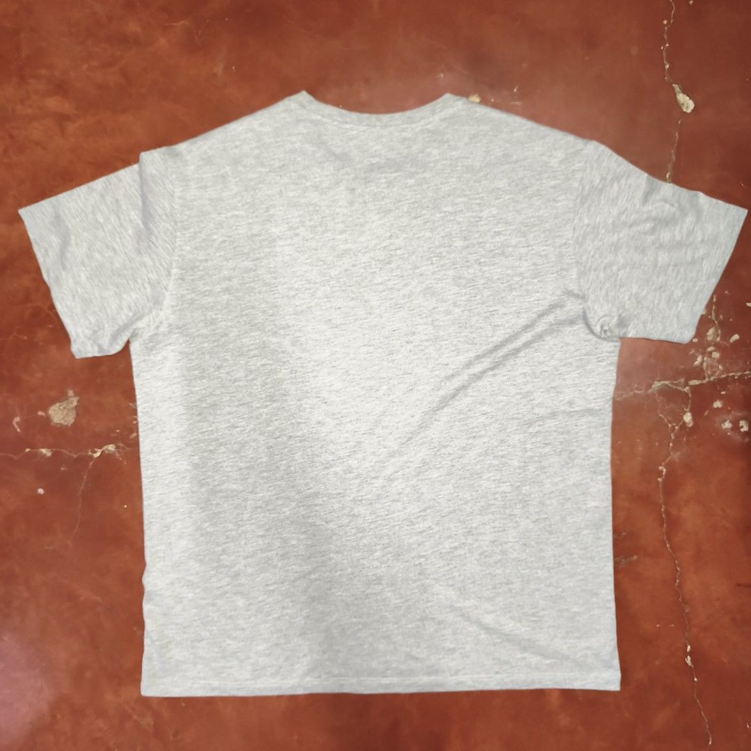 N°21 (Numero Ventuno) (Category: Tshirts & Polo Shirts ) located in Antipolo. Submitted by alphaomega_fox (Listing ID 1470355947, Image 3). Description: - Brand: N°21 - Color: Grey - Size: XL , 22x28 - Material: 100% cotton - Origin: Made in Italy - Design: Chest logo print, short sleeves, crew neck - Authenticity: Includes original Gilmar distribution tag .
