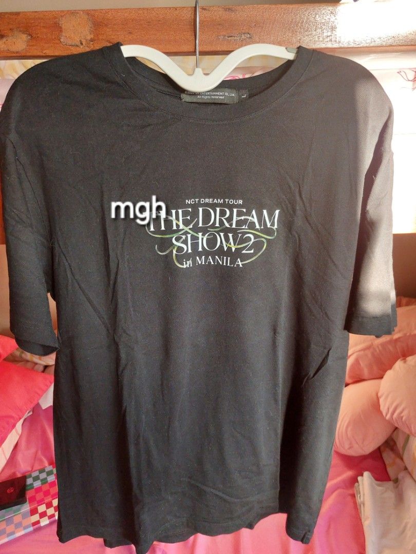 NCT DREAM TDS 2 Official shirt (Category: Shirts) located in Marikina City. Submitted by margahuela (Listing ID 1470435174, Image 1). Description: Used but no abused (neck part is not super stretched) Size Large RFS: DECLUTTERING Shipping c/o buyer via Lalamove or J&T..