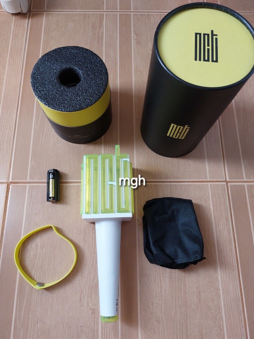 NCT Lightstick version 1 (Category: K-Wave Merchandise) located in Marikina City. Submitted by margahuela (Listing ID 1470398192, Image 2). Description: RFS: DECLUTTERING With free battery. Used once for TDS 2. After that, balik box na siya. Price is negotiable for sure buyer. Shipping c/o buyer via Lalamove or J&T..