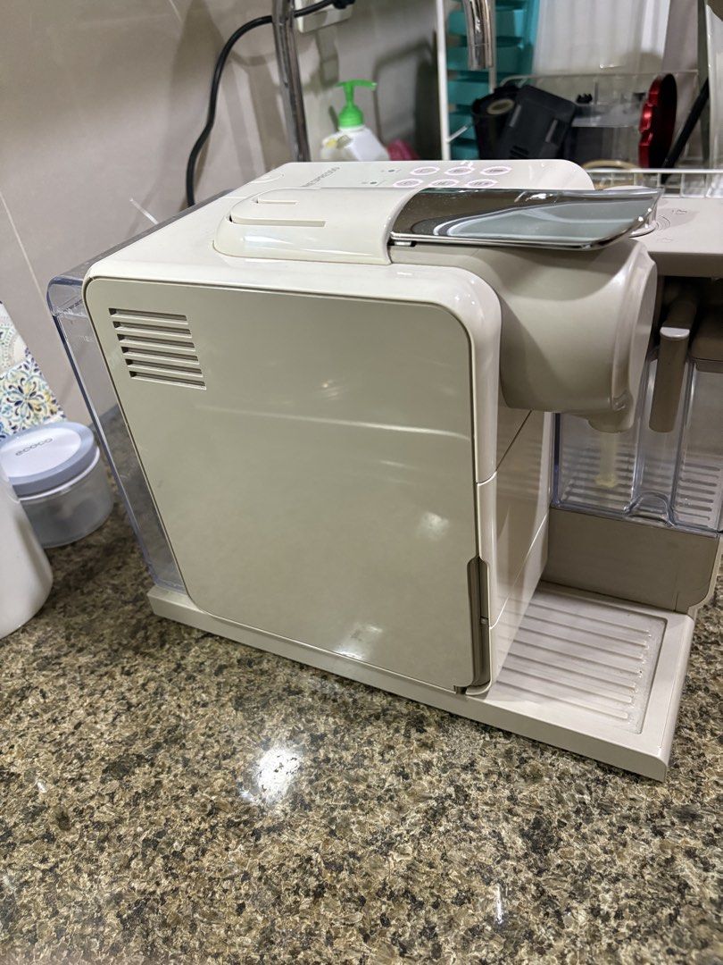 Nespresso Lattissima Touch Coffee Machine (Category: Coffee Machines & Makers) located in Pasig City. Submitted by carlameireyes (Listing ID 1470504156, Image 3). Description: Price: Php11,000 negotiable Model: Nespresso Lattisima Touch F521 Current state: Fully functional, no damage Usage: Bought in 2020, heavily used but no damage RFS: No longer using and need to declutter Other notes: Will need descaling, and we no longer have the box, but we 