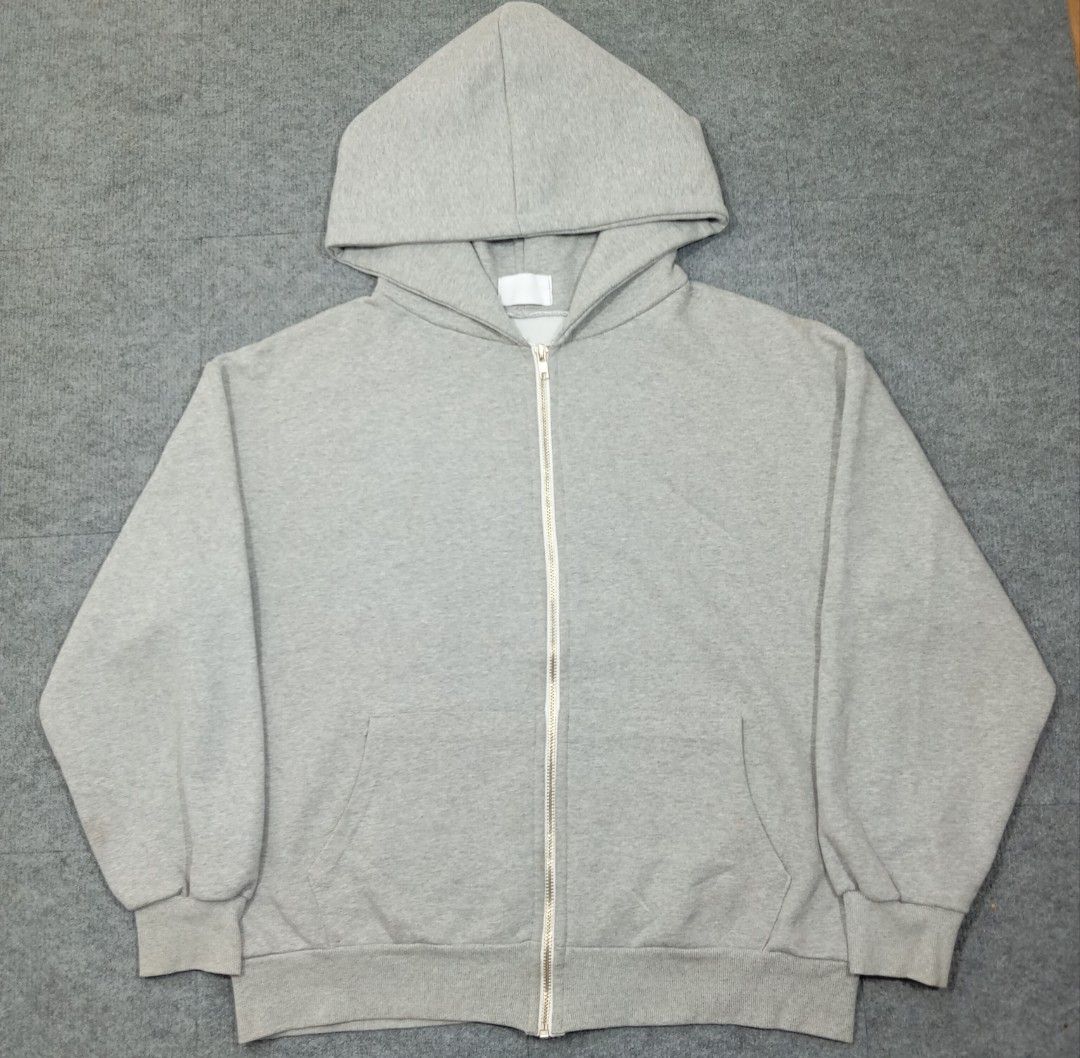 Never Be The Same Full Zip Hoodie (Category: Coats, Jackets and Outerwear) located in Taguig. Submitted by sito. (Listing ID 1470393746, Image 1). Description: For sale! 📣 Never Be The Same Full Zip Hoodie Specs and measurements: • Size XL • Length 27 inches • Width 26 inches Condition Details: • Excellent Condition • No issue • Color rate: 10/10 • Overall Condition: 10/10 Price: ~ ₱340 Transaction Details: Location: Upper Bicutan, Taguig City, 