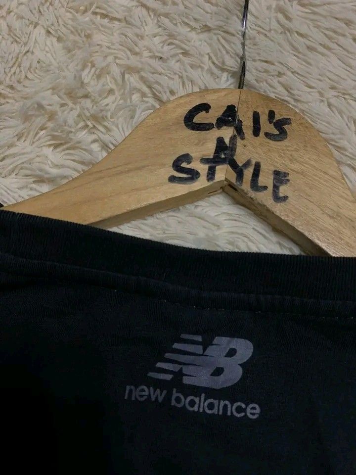 New balance (Category: Tshirts & Polo Shirts ) located in Lianga. Submitted by legitseller12345678 (Listing ID 1470359868, Image 3). Description: New balance 📌 Excellent in condition 9.5/10 Color rate Small on tag, fits up to medium Dimes 20x25.5 Napaka Solid nito 💯 Mine 300 plus sf.