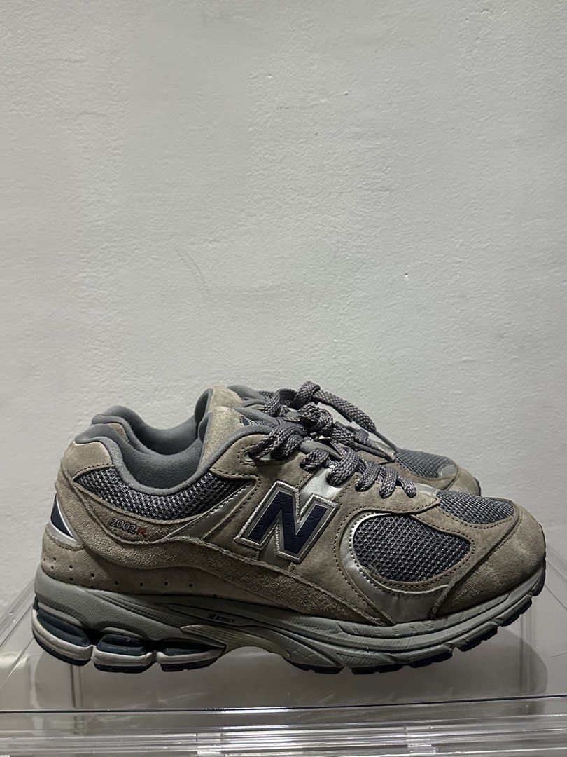 New Balance 2002r ‘OG Light grey’ (Category: Casual Shoes) located in Mandaluyong City. Submitted by fourleafcloverrrr (Listing ID 1470502095, Image 1). Description: Size 9 US Used Pair Only 📍Mandaluyong.
