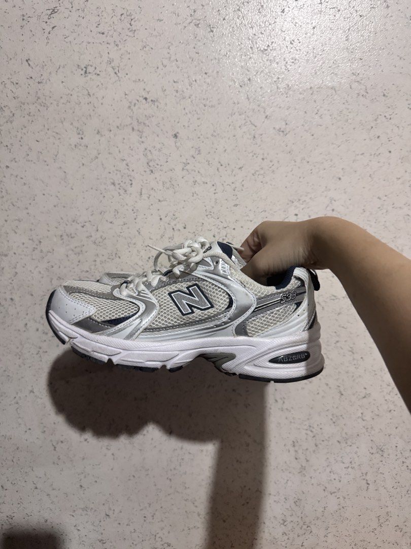 New Balance 530 White Silver Navy (Category: Sneakers) located in Quezon City. Submitted by patzyy (Listing ID 1470358019, Image 1). Description: - Model: New Balance 530 chunky sneakers - Colorway: Classic white and metallic silver with navy accents - Comfort: Breathable mesh upper with ABZORB midsole cushioning - Style: Trendy dad shoe look, highly versatile for daily outfits - Inclusion: Comes with original shoe box.