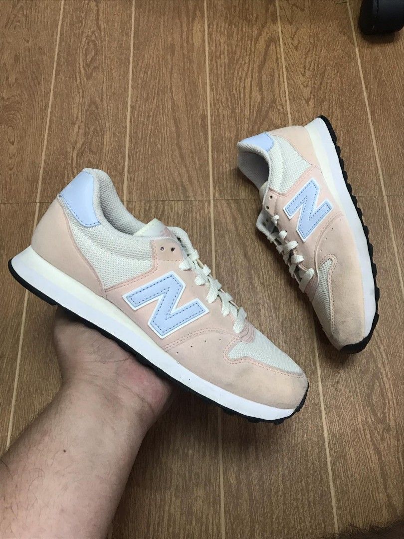New Balance 550 Rose (Category: Sneakers) located in Manila. Submitted by ajaaafightt (Listing ID 1470408022, Image 1). Description: For sale! New Balance 550 Rose -Size 7 womens -Used Condition -Pair only -Needs Cleaning -Authentic 995 only! Check all you want! Can do Meetup/Shipping! DM me for more info! .