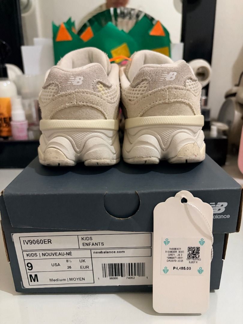 New Balance 9060 TD (Category: Babies & Kids Fashion) located in Manila. Submitted by yourenotme (Listing ID 1470484154, Image 3). Description: Purchased at JD Sports for PHP 4495 Size 9 US Size guide for reference: https://www.newbalance.com/kids-shoe-size-guide/ .