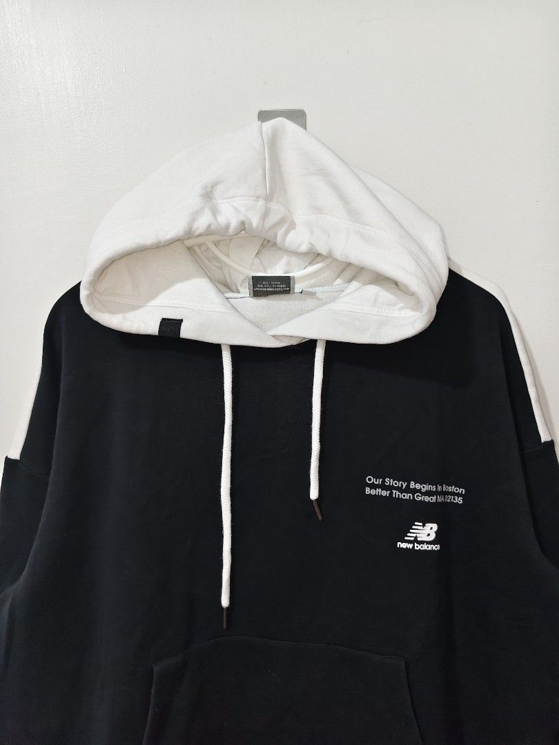 New Balance Hoodie (Category: Coats, Jackets and Outerwear) located in Lipa City. Submitted by gerardcala51660 (Listing ID 1470440292, Image 2). Description: New Balance Hoodie Medium on tag Dimensions: 23.5 inches x 24 inches BOXY FIT! Excellent condition (thrifted) – Needs wash – Color may vary slightly due to lighting New Balance hoodie in midnight navy and white. Features a big back print, printed chest logo, and easy everyday wear. ⚠️ Check 