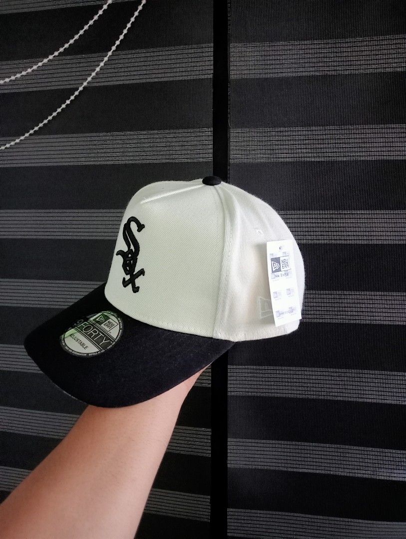 New Era Chicago White Sox (Category: Caps & Hats) located in Muntinlupa City. Submitted by mcnigel84 (Listing ID 1470382688, Image 1). Description: WYSIWYG Bought in Hongkong Premium Copy.