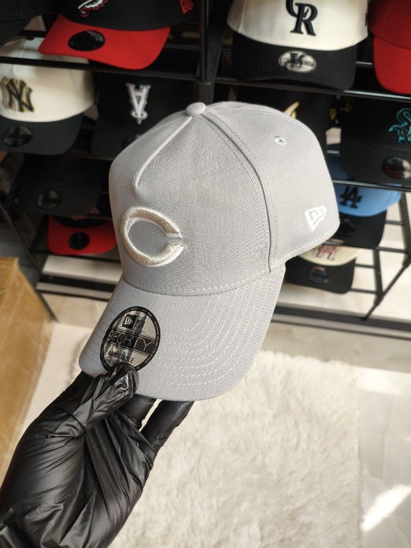 New Era Concinnati Reds Ash Gray 9Forty Adjustable Aframe cap (Category: Caps & Hats) located in Tagaytay City. Submitted by authenticap (Listing ID 1470386327, Image 3). Description: .
