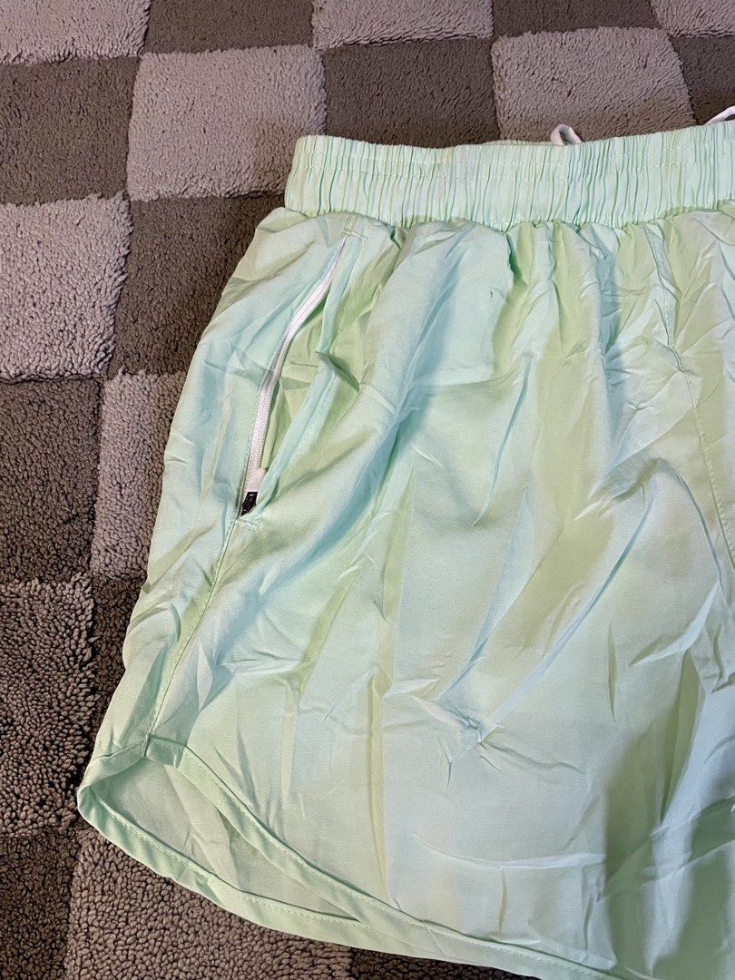 Nike (Category: Shorts) located in Davao. Submitted by the_rare_hustla (Listing ID 1470485393, Image 3). Description: NIKE Issue Washable Stain Need Wash Only Color rate 10/10 Width - 26-32 Length - 12 Size 2XL on tag Dm If Interested!.