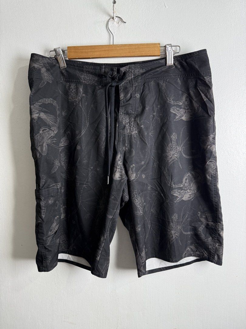 Nike acg x timorous beasties (Category: Shorts) located in Daraga. Submitted by casualthread (Listing ID 1470496892, Image 3). Description: Nike acg x timorous beasties No issue Like new Size 34 Authentic Solid nito.