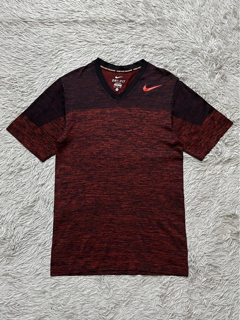 Nike Active Top (Category: Activewear) located in Dipolog. Submitted by krstnagnis98 (Listing ID 1470350229, Image 1). Description: Nike Active Top Med Like new Authentic .