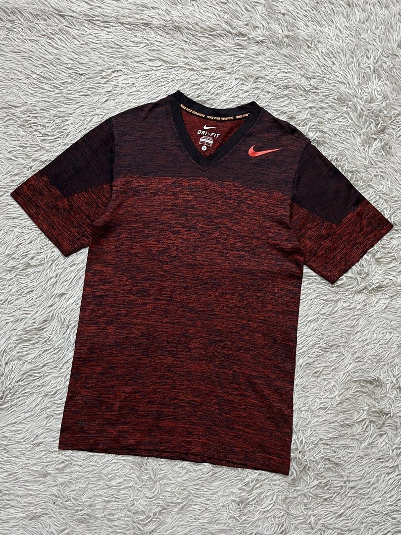 Nike Active Top (Category: Activewear) located in Dipolog. Submitted by krstnagnis98 (Listing ID 1470350229, Image 3). Description: Nike Active Top Med Like new Authentic .