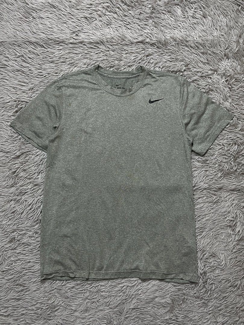 Nike Active Top (Category: Activewear) located in Dipolog. Submitted by krstnagnis98 (Listing ID 1470352866, Image 1). Description: Nike Active Top Med Like new Authentic .