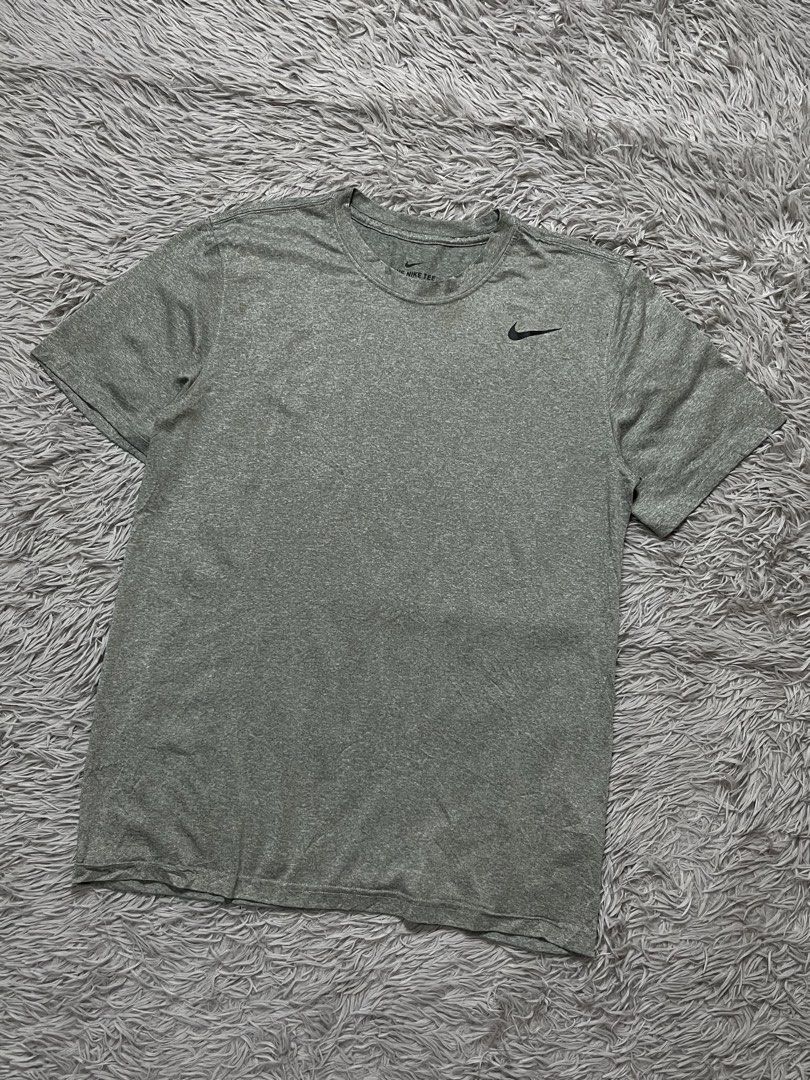 Nike Active Top (Category: Activewear) located in Dipolog. Submitted by krstnagnis98 (Listing ID 1470352866, Image 2). Description: Nike Active Top Med Like new Authentic .