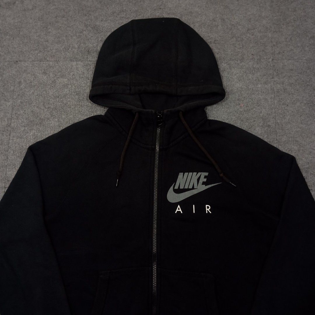 Nike Air Full Zip Hoodie (Category: Coats, Jackets and Outerwear) located in Taguig. Submitted by sito. (Listing ID 1470403082, Image 3). Description: For sale! 📣 Nike Air Full Zip Hoodie Specs and measurements: • Size Small • Length 26 inches • Width 19 inches Condition Details: • Excellent Condition • No issue • Color rate: 10/10 • Overall Condition: 10/10 Price: ~ ₱506 Transaction Details: Location: Upper Bicutan, Taguig City, Metro Manila, 1