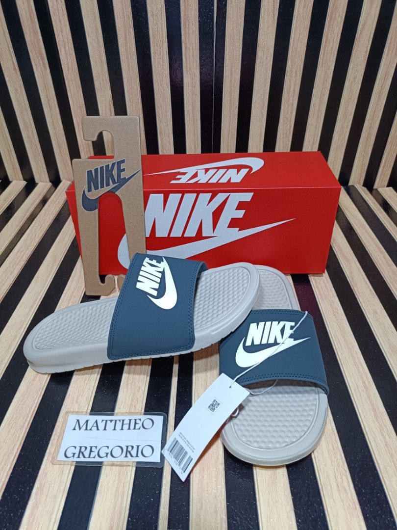 Nike Benassi JDI (string) (Category: Slippers & Slides) located in Manila. Submitted by supermat (Listing ID 1470401478, Image 1). Description: BRAND NEW 200% LEGIT BELOW SRP Size 7 8 9 10 11 12.