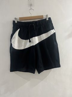 (Category: ) located in . Submitted by thriftdripbyjm (Listing ID 1470502611, Image 1). Description: .