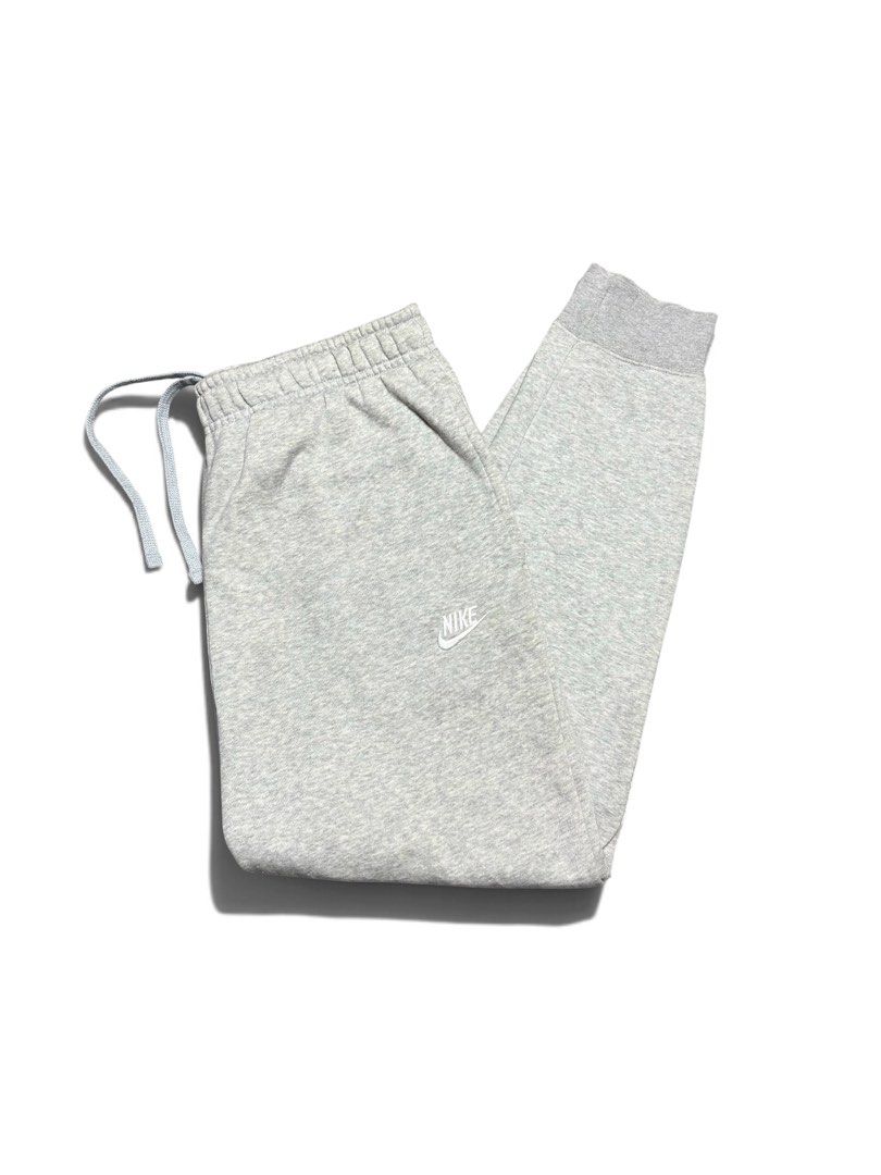 Nike Clubfleece Pants Size 30-34 (Category: Joggers) located in Cagayan de Oro. Submitted by rare.theory (Listing ID 1470363964, Image 1). Description: Best Fit: Men’s M-L Waistline: 30-34 w/ lace Condition: Excellent Color rate: 9.5/10 Issue: None Mine: ₱500 + (sf) Location: Iligan City, Mindanao. (CAN SHIP NATIONWIDE)🇵🇭.
