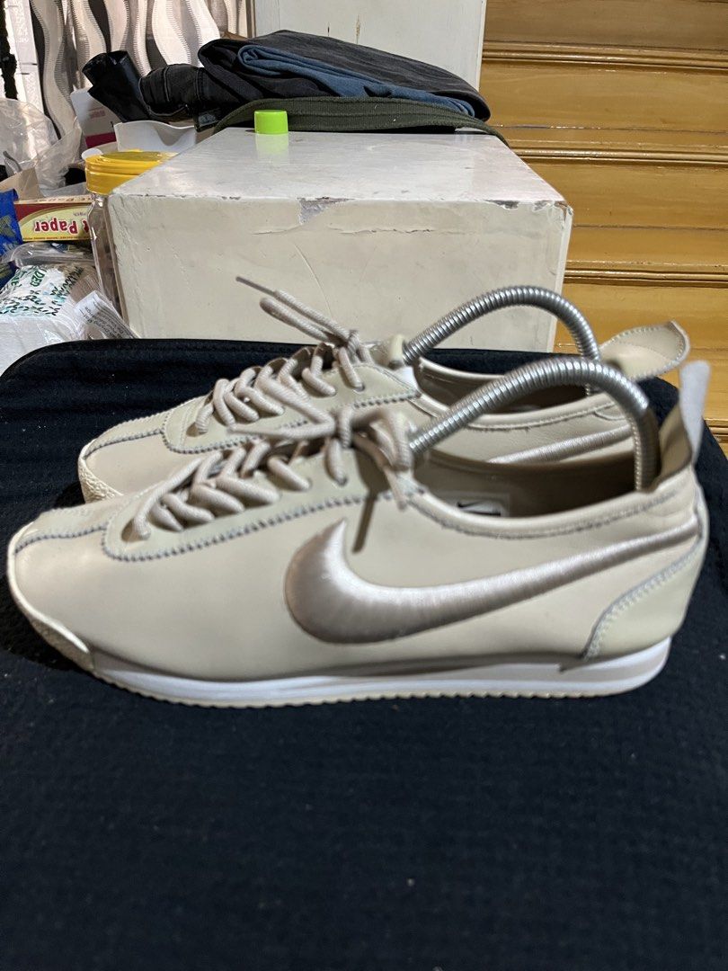 Nike Cortez Oatmeal (Category: Sneakers) located in Las Pinas. Submitted by deepsouthe (Listing ID 1470413544, Image 2). Description: Nike Cortez Oatmeal M9, W10, 7.5uk, 42eu, 27cm Lightly used VG condition Php1399 plus sf Las Pinas area.