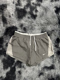 (Category: ) located in . Submitted by thriftcoyan (Listing ID 1470491243, Image 1). Description: .