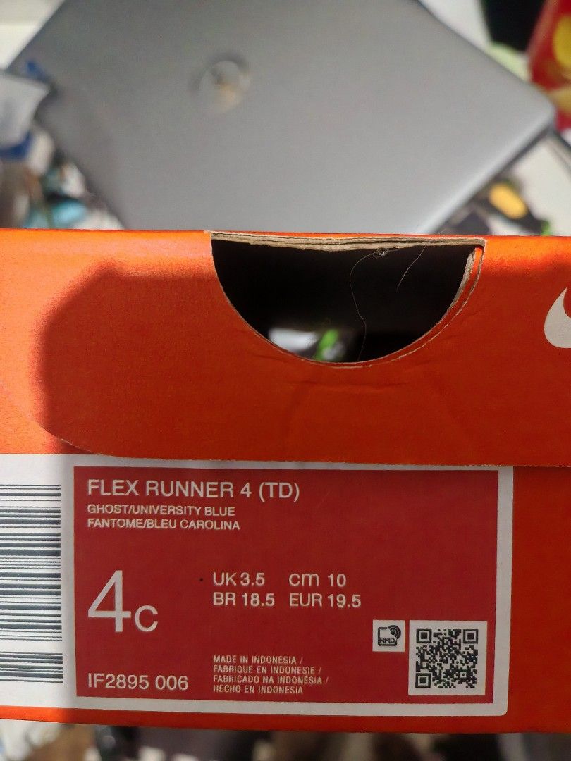 Nike Flex Runner 4 TD Ghost University Blue Size 4c (Category: Babies & Kids Fashion) located in Quezon City. Submitted by cjzelaq (Listing ID 1470532614, Image 3). Description: - Like in original box, worn once during pictorial 1yr old - hindi na nagamit kasi dalawa nabli ko na shoes for my baby, super Ganda pa po ng iten Others: - Model: Nike Flex Runner 4 for toddlers - Colorway: Ghost and University Blue - Easy slip-on design with a secure, w
