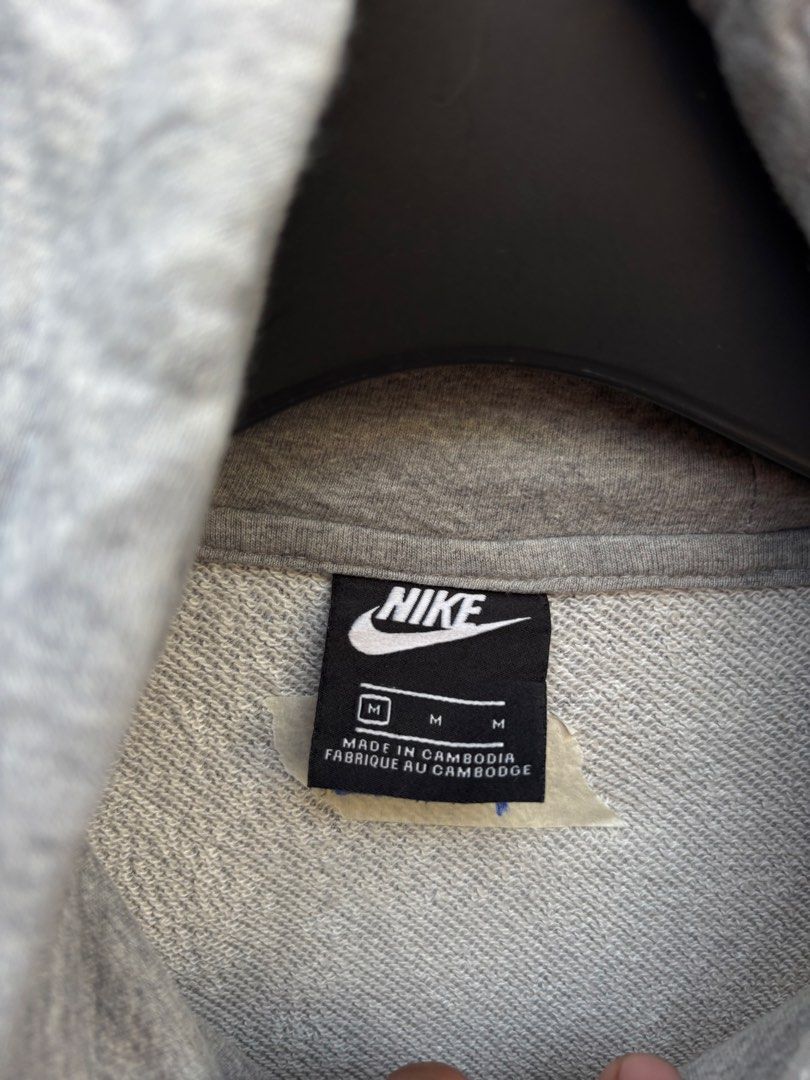 Nike Full Zip Hoodie (Category: Coats, Jackets and Outerwear) located in Baybay. Submitted by thrift.ed2023 (Listing ID 1470440435, Image 3). Description: Nike Full Zip Hoodie Medium to Large 21x24 No Issue Need Wash Good as New .